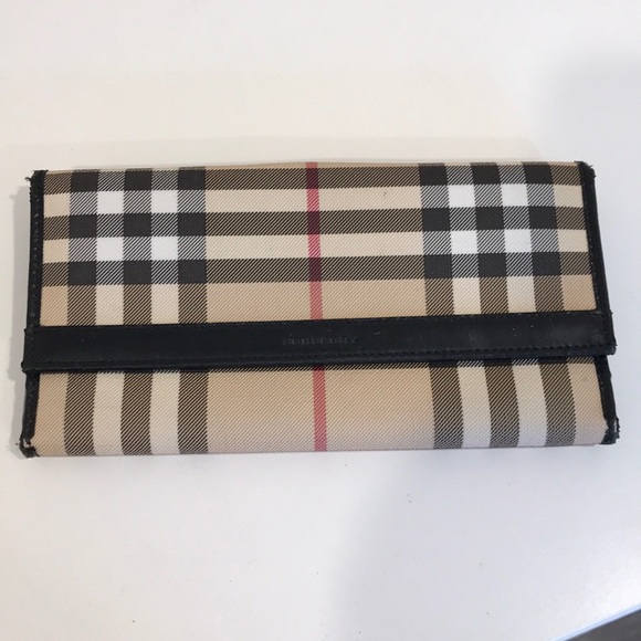 Burberry Beige and Black Checkered Women's Bag - Picture 1 of 8